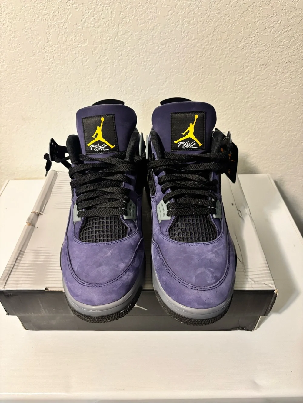 Jordan 4 Retro “Lakers” in purple suede. Worn 2x